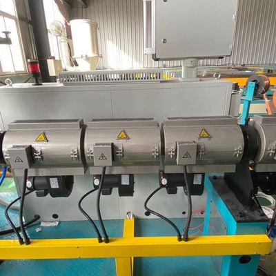 производственная линия трубы проводника PVC 91KW 16-32mm пластиковая делая машину