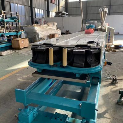 линия штранг-прессования трубы из волнистого листового металла PVC PE HDPE 16-63mm одностеночная делая машину