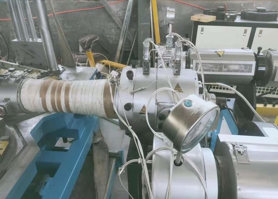 Шланг мотора ABB пластиковый делая машину для линии штранг-прессования трубы HDPE