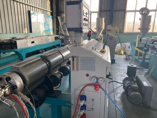 труба PVC 180-250kg/Hr делая машиной конический двойной штрангпресс винта